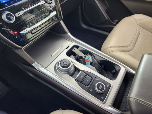 Certified 2022 Ford Explorer Platinum w/ Equipment Group 601A image 25