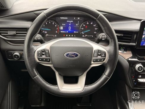 Used 2021 Ford Explorer Limited w/ Equipment Group 301A AWD/4WD image 13