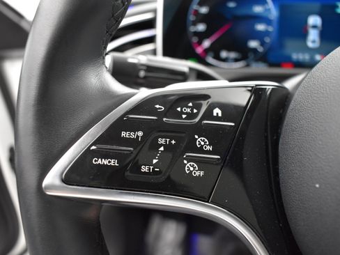 Used 2025 Mercedes-Benz E 350 4MATIC Sedan image 17