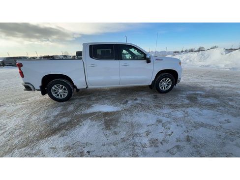 Certified 2024 Chevrolet Silverado 1500 LT w/ Z71 Off-Road Package image 9