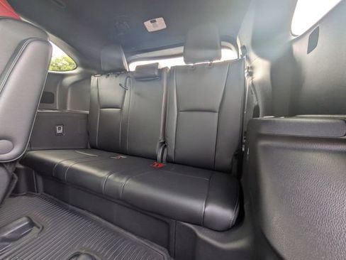 Used 2023 Toyota Highlander XSE FWD image 15