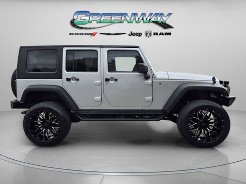 Used 2008 Jeep Wrangler Unlimited X AWD/4WD image 4