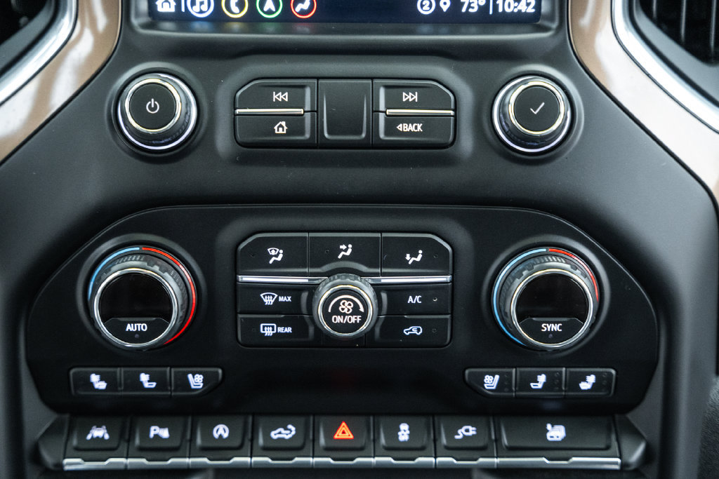 Used 2021 Chevrolet Silverado 1500 High Country w/ Technology Package AWD/4WD image 28