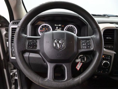 Used 2015 RAM 1500 Classic SLT AWD/4WD image 14