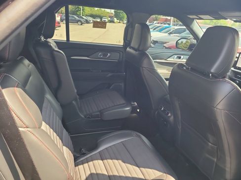 Used 2025 Ford Explorer ST-Line w/ Premium Package RWD image 26