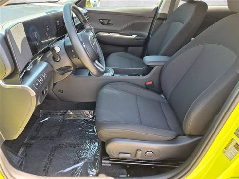 Used 2025 Hyundai Kona SEL AWD/4WD image 15