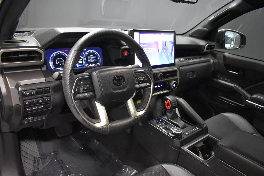 Used 2024 Toyota Tacoma TRD Off-Road w/ TRD Off Road Premium Package AWD/4WD image 4