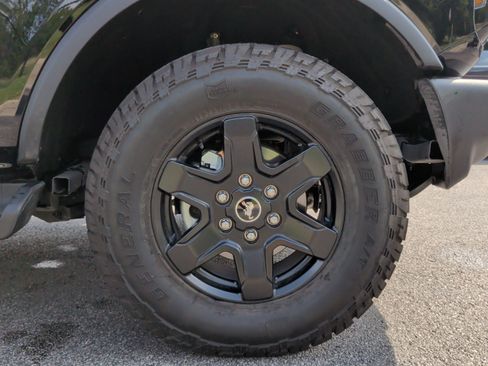 Used 2025 Ford Bronco Outer Banks AWD/4WD image 15