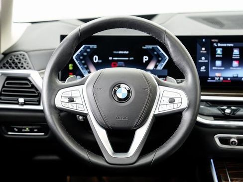 Used 2026 BMW X7 xDrive40i image 12