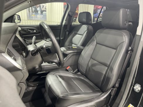 Used 2022 GMC Acadia SLT w/ Preferred Package AWD/4WD image 2