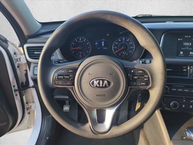Used 2018 Kia Optima LX w/ 17" Alloy Wheels Package FWD image 13