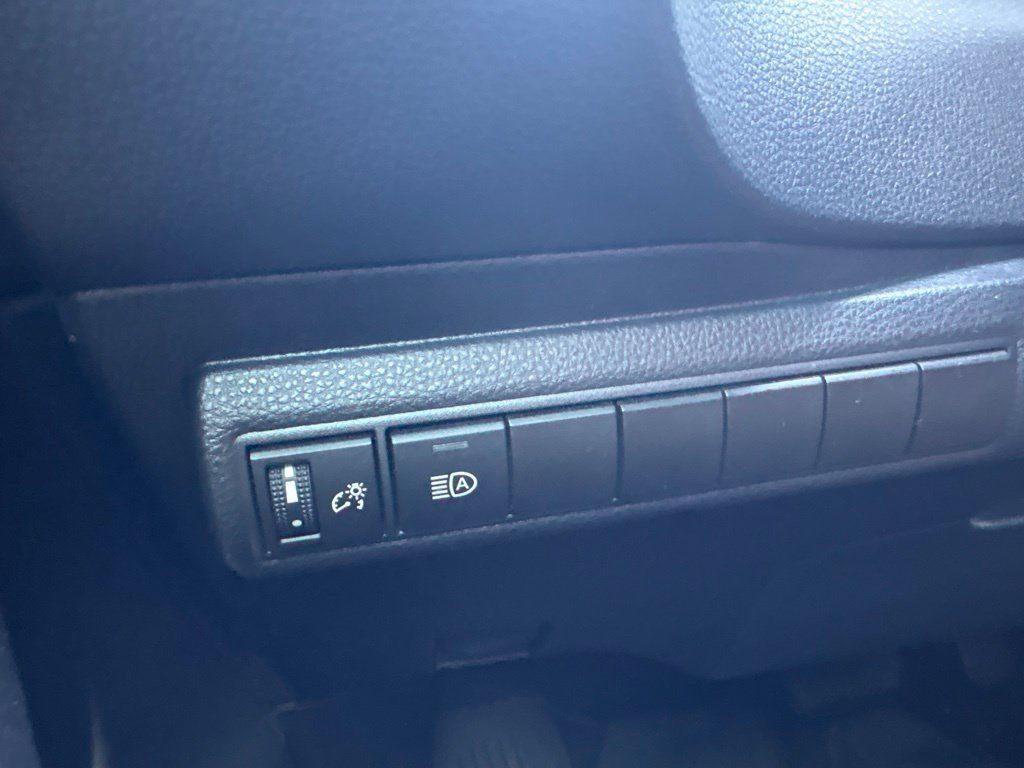 Certified 2024 Toyota Corolla SE FWD image 14