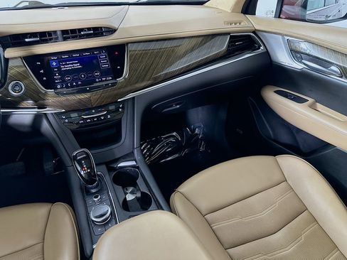 Used 2021 Cadillac XT6 Premium Luxury w/ Platinum Package AWD/4WD image 20