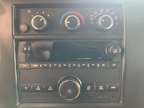 Used 2015 Chevrolet Express 3500 RWD image 19