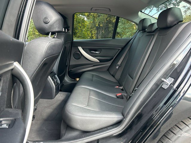 Used 2018 BMW 320i xDrive Sedan AWD/4WD image 24