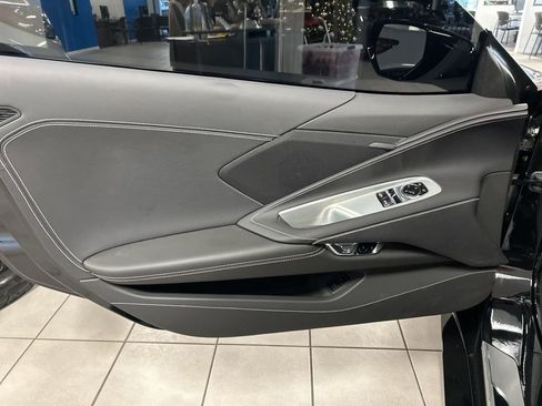 Used 2025 Chevrolet Corvette Stingray image 11