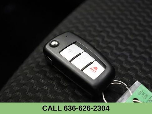 Used 2022 Nissan Rogue Sport S image 29