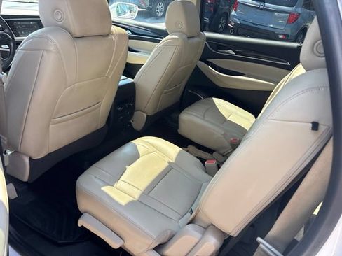 Used 2018 Buick Enclave Premium w/ Experience Buick Package AWD/4WD image 16