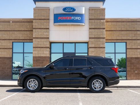 New 2026 Ford Explorer Active image 9