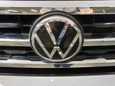 Used 2021 Volkswagen Atlas SE w/ Panoramic Sunroof Package AWD/4WD image 10