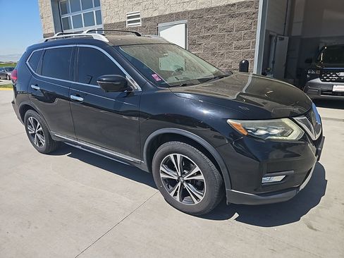 Used 2017 Nissan Rogue SL w/ SL Premium Package AWD/4WD image 3