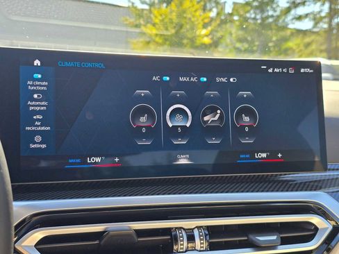 Used 2023 BMW M3 image 24