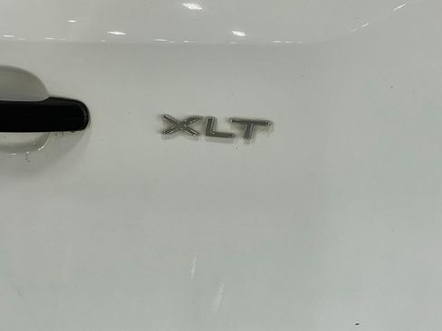 Used 2018 Ford Transit 350 XLT image 40