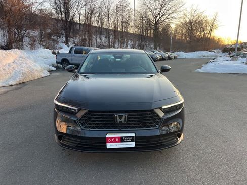 Used 2025 Honda Accord SE image 28