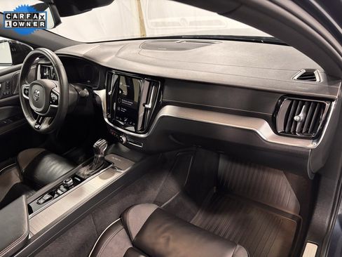 Used 2021 Volvo S60 T6 R-Design image 16