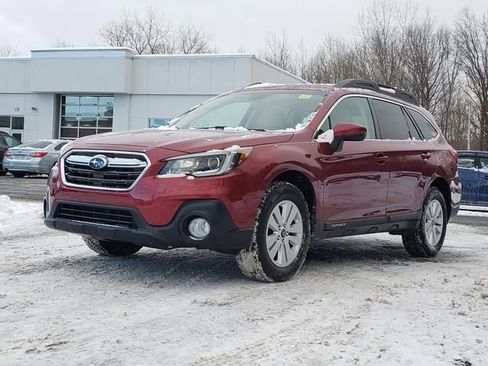 Used 2019 Subaru Outback 2.5i Premium image 8
