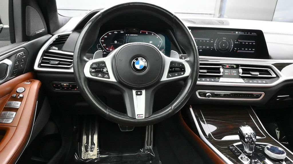 Used 2021 BMW X7 M50i w/ Dynamic Handling Package AWD/4WD image 13