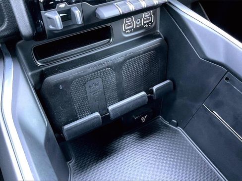 Used 2023 RAM 1500 Laramie image 24