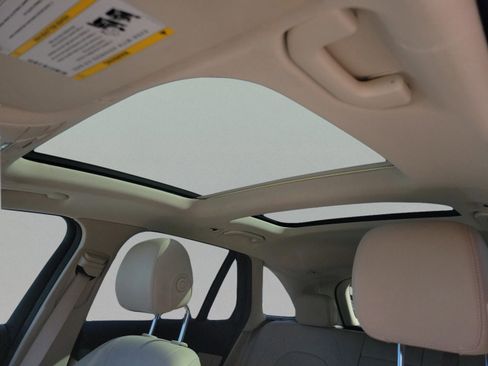 Used 2022 Mercedes-Benz GLC 300 image 33