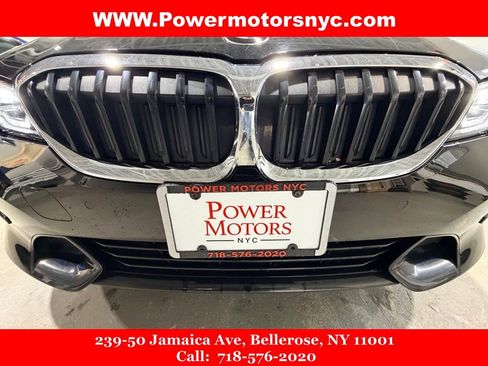 Used 2019 BMW 330i xDrive Sedan w/ Convenience Package image 11