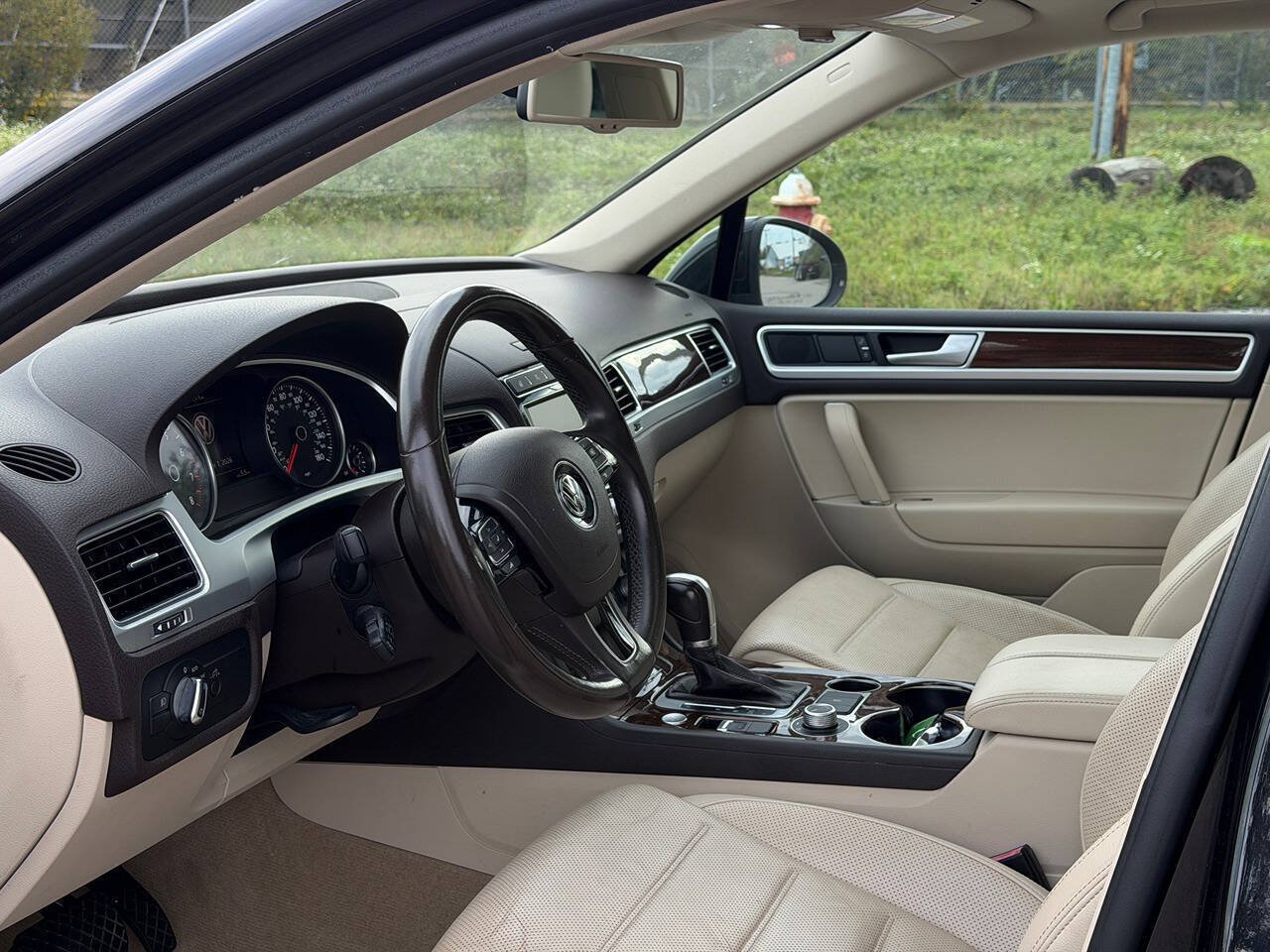 Used 2016 Volkswagen Touareg VR6 AWD/4WD image 10