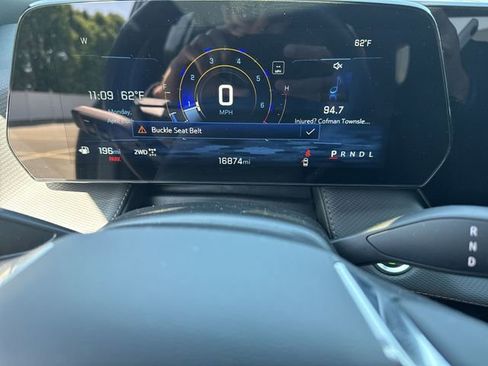 Used 2025 Chevrolet Equinox LT w/ Safety and Technology Package AWD/4WD image 12