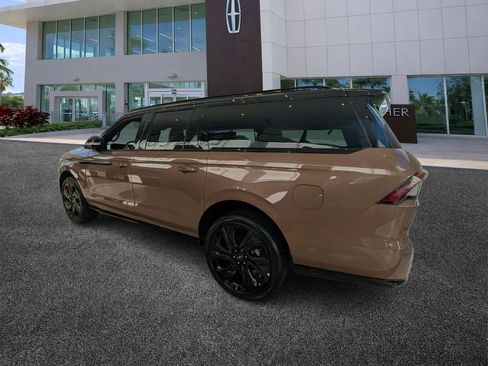New 2026 Lincoln Navigator L Black Label AWD/4WD image 5