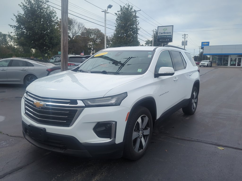 Certified 2023 Chevrolet Traverse LT w/ LT Premium Package AWD/4WD image 4