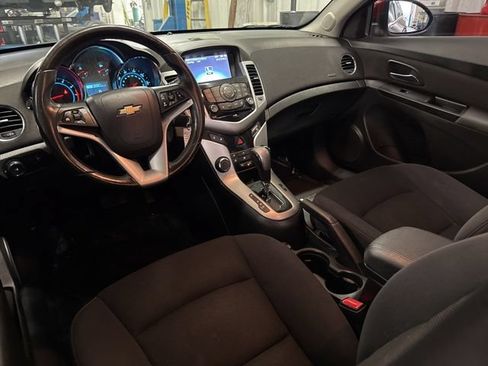 Used 2014 Chevrolet Cruze LT w/ RS Package FWD image 5