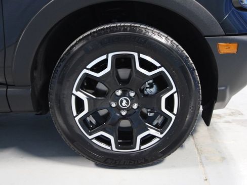 Used 2025 Ford Bronco Sport Outer Banks w/ Outer Banks Tech Package+ AWD/4WD image 33