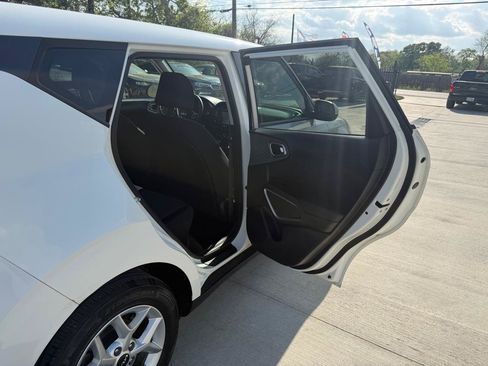 Used 2022 Kia Soul LX w/ Technology Package FWD image 16
