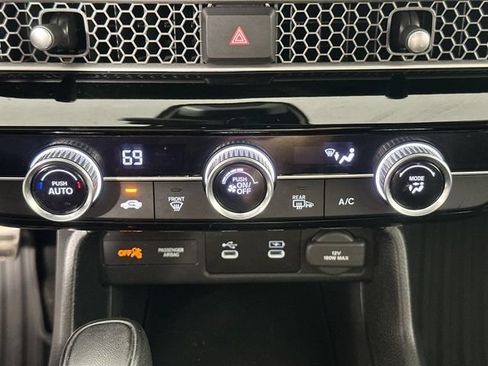 Used 2025 Honda Civic Sport image 13