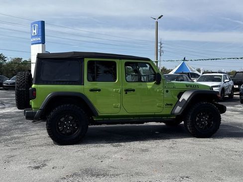 Used 2025 Jeep Wrangler Willys image 5