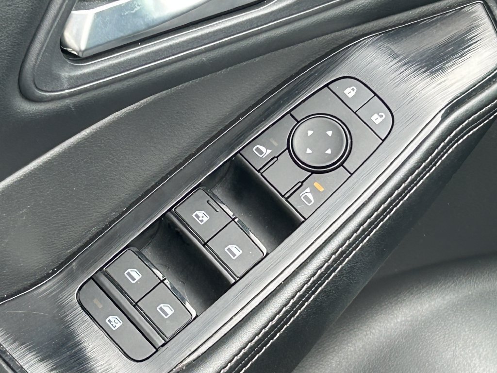 Used 2025 Nissan Rogue SV AWD/4WD image 27