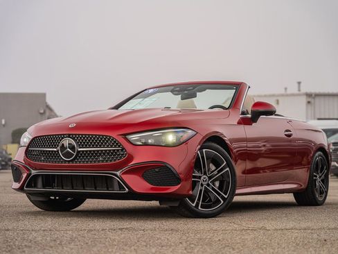Used 2024 Mercedes-Benz CLE 300 4MATIC Cabriolet image 5