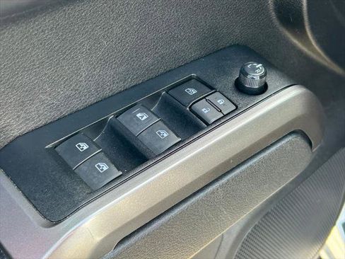 Certified 2022 Toyota Tacoma SR5 image 23