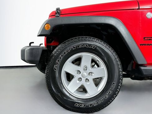 Used 2017 Jeep Wrangler Sport w/ Quick Order Package 24S AWD/4WD image 12