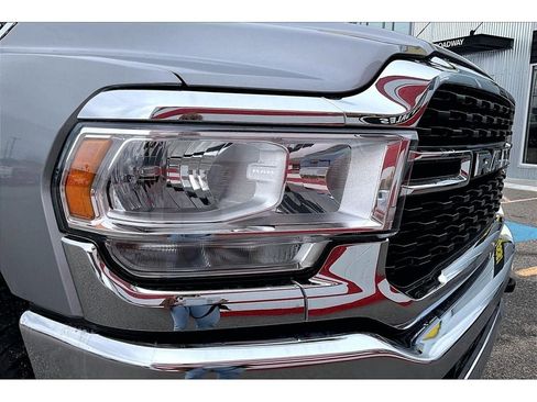 Used 2024 RAM 2500 Big Horn image 33