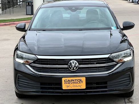Used 2024 Volkswagen Jetta SE FWD image 7