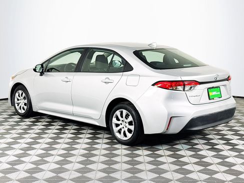 Used 2023 Toyota Corolla LE image 6